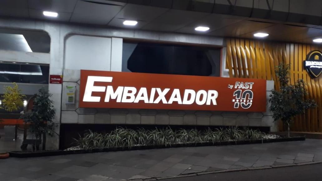 Embaixador Hotel & Centro De Eventos By Fast10 Porto Alegre Esterno foto