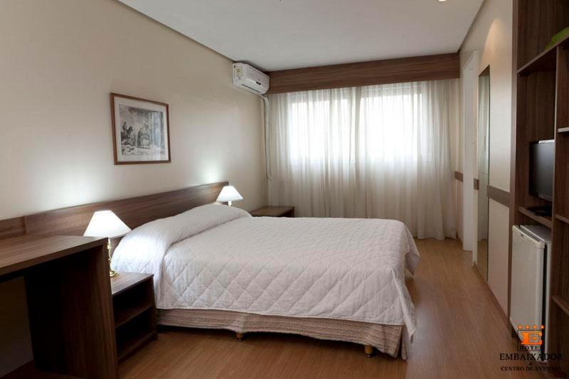 Embaixador Hotel & Centro De Eventos By Fast10 Porto Alegre Esterno foto